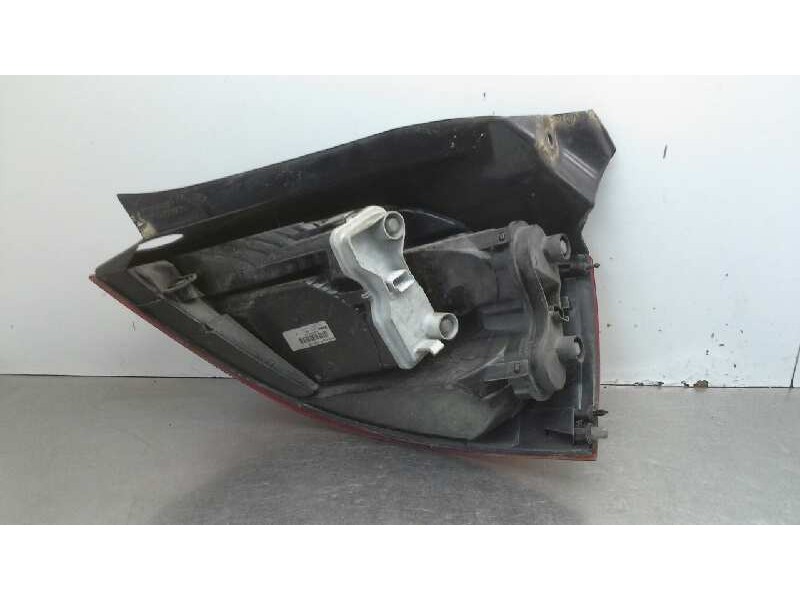 Recambio de piloto trasero izquierdo para renault megane ii classic berlina 1.9 dci diesel referencia OEM IAM   