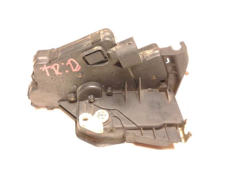 Recambio de cerradura puerta trasera derecha para bmw serie 3 berlina (e46) 320d referencia OEM IAM   