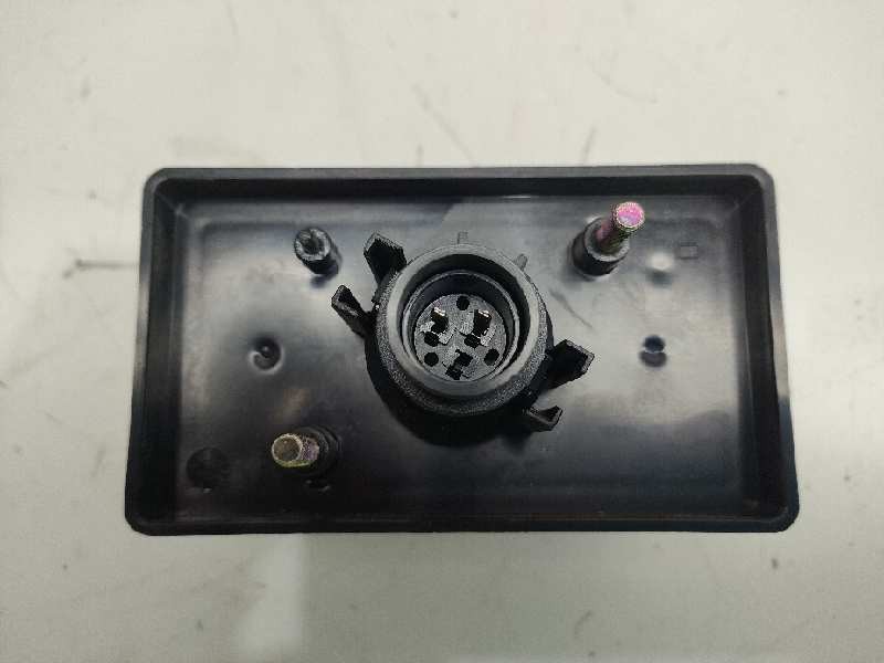 Recambio de piloto matricula para iveco daily caja cerrada (1989 =>) referencia OEM IAM COBO02482 24 VOLTIOS DERECHO