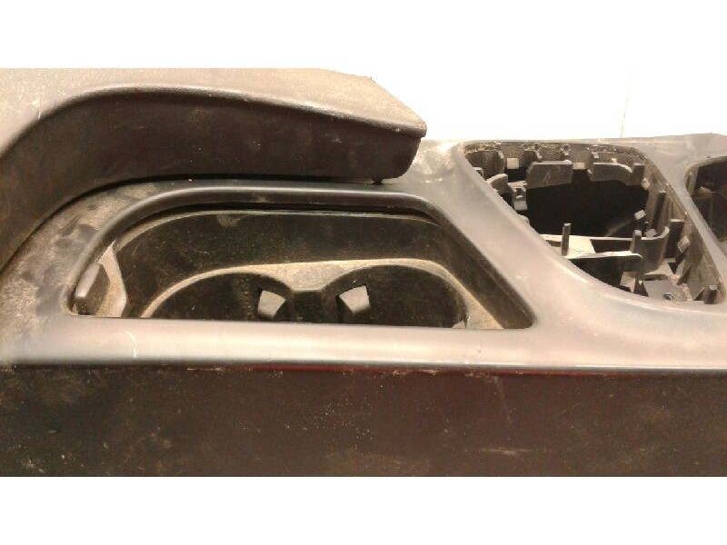 Recambio de consola central para opel insignia berlina 2.0 16v cdti referencia OEM IAM 13242034  