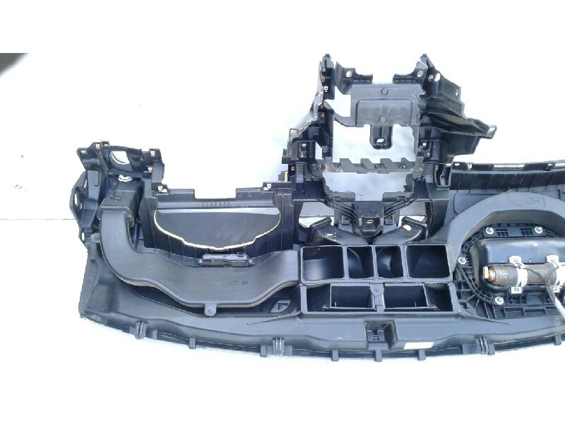 Recambio de salpicadero para opel insignia berlina 2.0 16v cdti referencia OEM IAM   