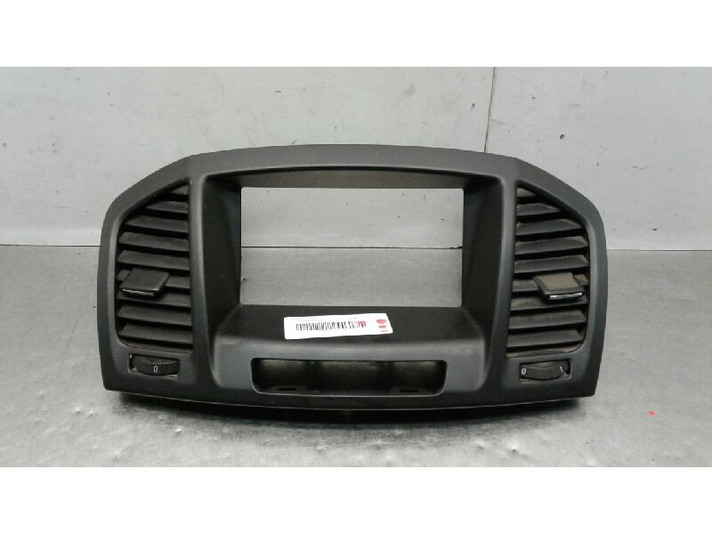 Recambio de aireador central para opel insignia berlina 2.0 16v cdti referencia OEM IAM 132282235  