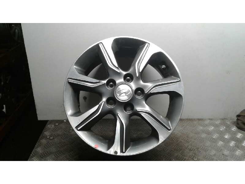 Recambio de llanta aluminio para hyundai ix20 gls comfort referencia OEM IAM 16PULGADAS5TORNILLOS  