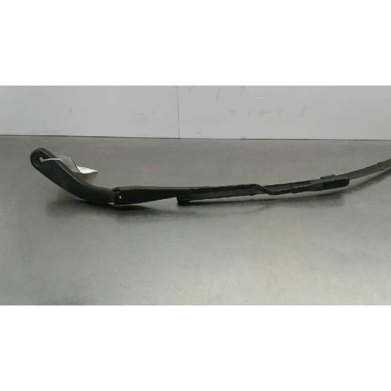 Recambio de brazo limpia delantero derecho para bmw serie 1 lim. (f20) 116d referencia OEM IAM 61617239520  