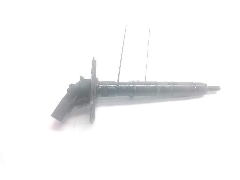 Recambio de inyector para audi a4 avant (8e) 3.0 tdi quattro (171kw) referencia OEM IAM   