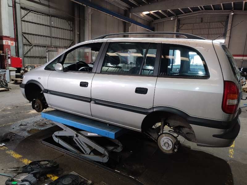 opel zafira a del año 2001