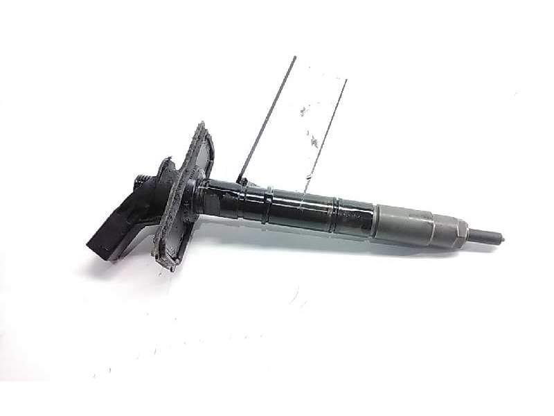 Recambio de inyector para audi a4 avant (8e) 3.0 tdi quattro (171kw) referencia OEM IAM   