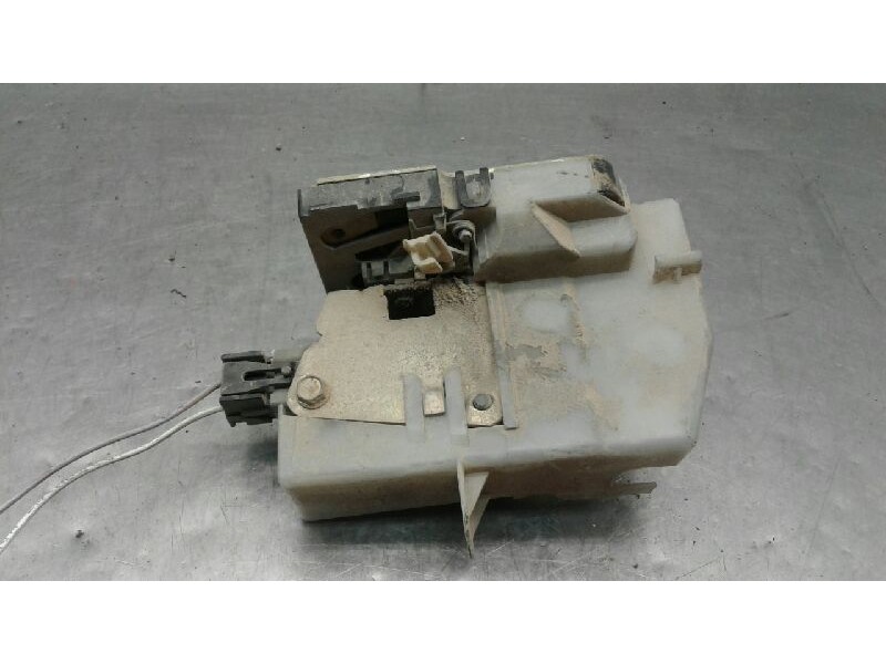 Recambio de cerradura puerta trasera derecha para renault clio ii fase i (b/cbo) 1.9 d referencia OEM IAM 7701469941  