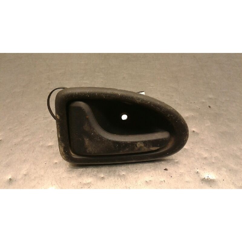 Recambio de maneta interior trasera izquierda para renault clio ii fase i (b/cbo) 1.9 d referencia OEM IAM 7700423887  