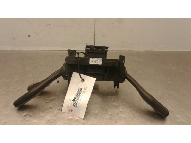 Recambio de mando multifuncion para audi a4 avant (8e) 2.5 tdi (114kw) referencia OEM IAM   