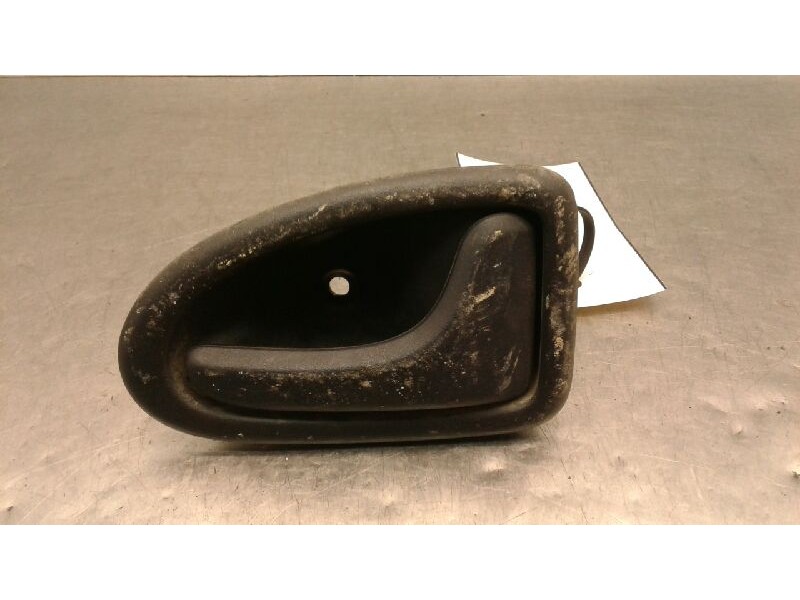 Recambio de maneta interior trasera derecha para renault clio ii fase i (b/cbo) 1.9 d referencia OEM IAM 7700423888  