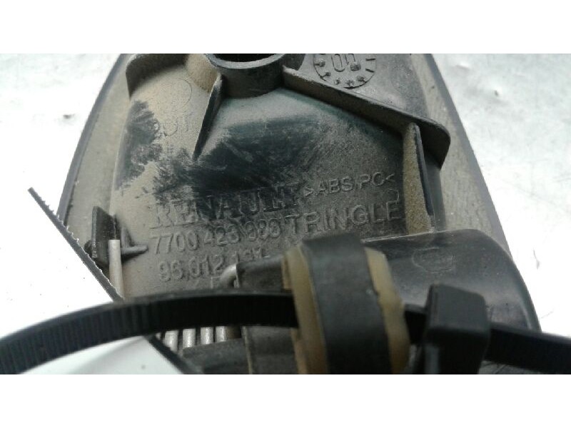 Recambio de maneta interior trasera derecha para renault clio ii fase i (b/cbo) 1.9 d referencia OEM IAM 7700423888  