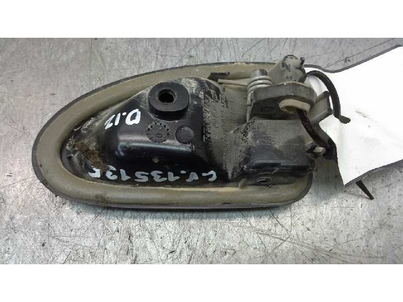 Recambio de maneta interior delantera izquierda para nissan interstar mod. 04 (x70) 2.2 dci diesel cat referencia OEM IAM 770083