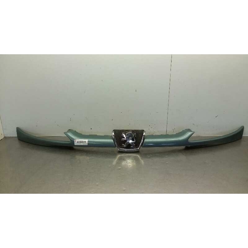 Recambio de rejilla delantera para peugeot 206 berlina xn referencia OEM IAM 96286912 1851948 