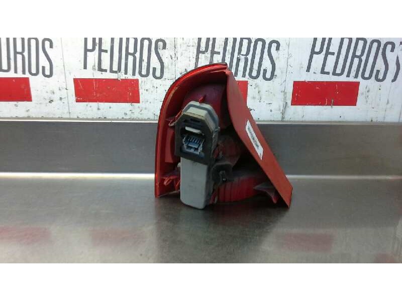 Recambio de piloto trasero derecho para renault clio ii fase ii (b/cb0) expression referencia OEM IAM   