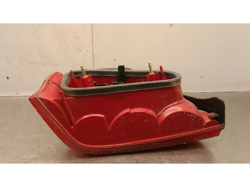 Recambio de piloto trasero derecho para peugeot 106 (s2) xn referencia OEM IAM 6351G6  