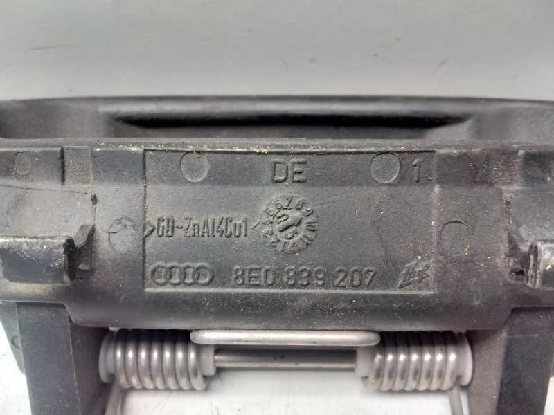 Recambio de maneta exterior delantera derecha para audi a3 sportback (8p) referencia OEM IAM 8E0839207  