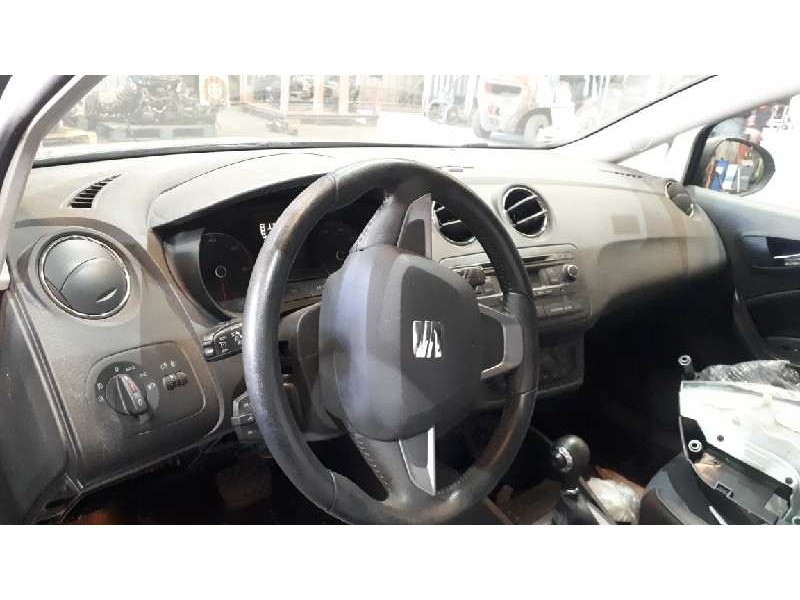 seat ibiza (6j5) del año 2014