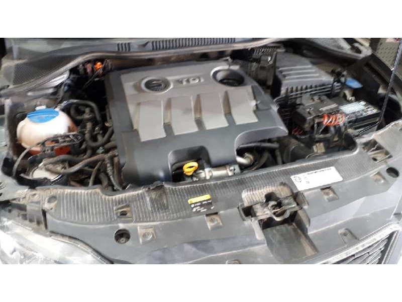 seat ibiza (6j5) del año 2014