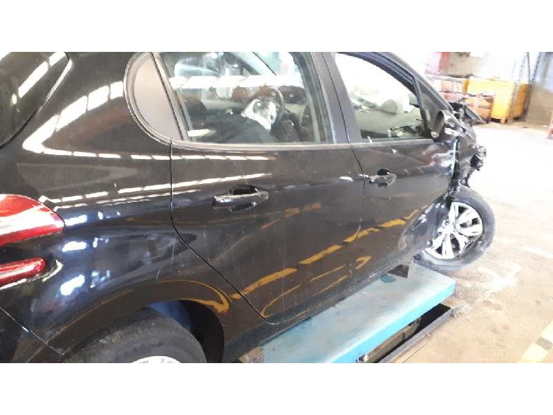 peugeot 208 del año 2012