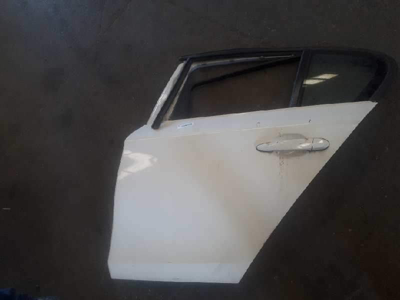 Recambio de puerta trasera izquierda para bmw serie 1 berlina (e81/e87) 118d referencia OEM IAM 41527191017  