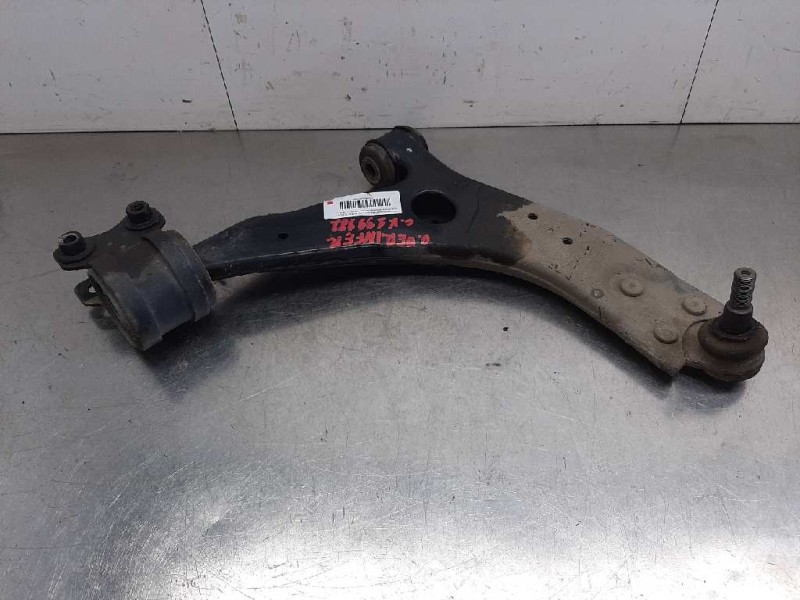 Recambio de brazo suspension inferior delantero derecho para ford focus berlina (cap) 1.6 tdci cat referencia OEM IAM   