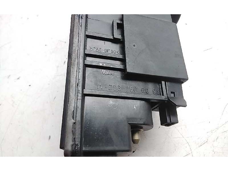 Recambio de maneta exterior porton para mercedes clase c (w203) berlina 320 (203.064) referencia OEM IAM A2037500093  