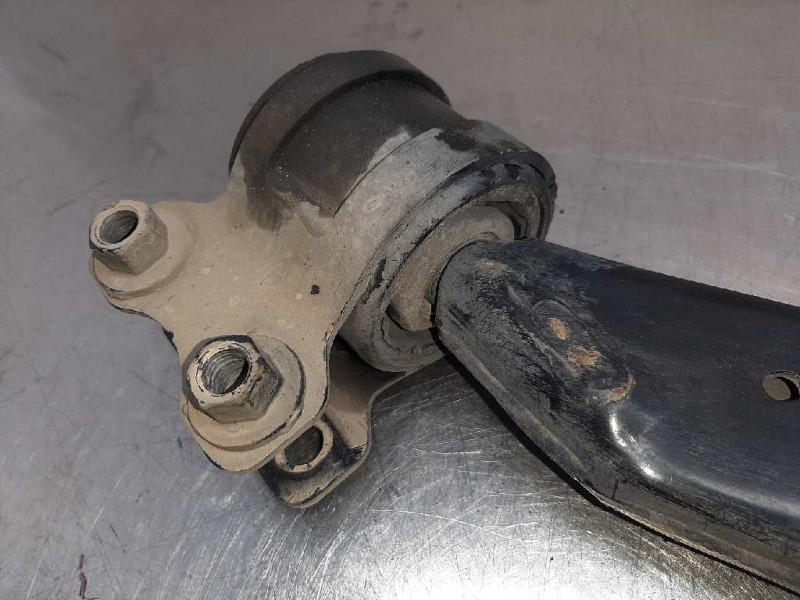 Recambio de brazo suspension inferior delantero izquierdo para ford focus berlina (cap) 1.6 tdci cat referencia OEM IAM   