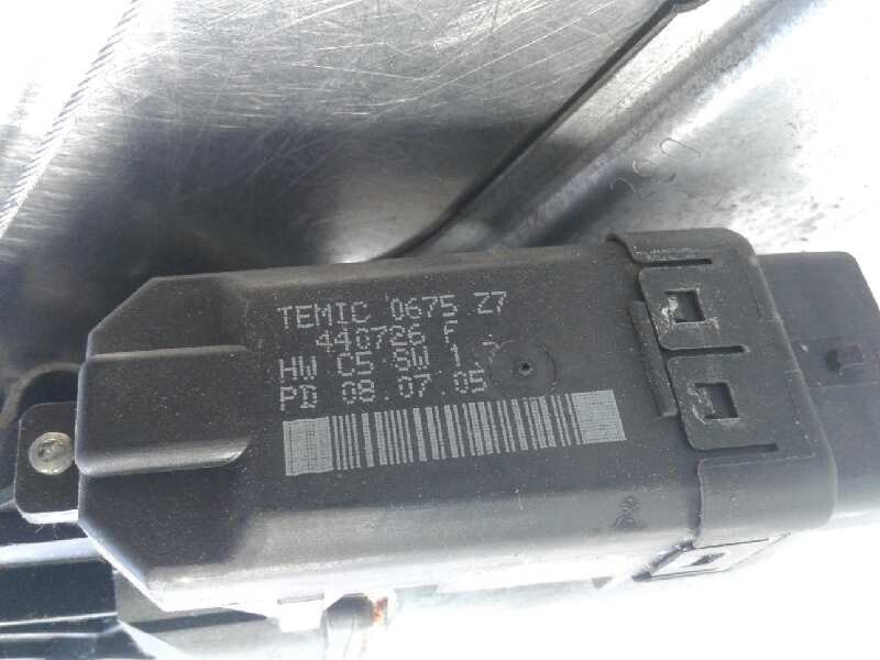 Recambio de elevalunas delantero izquierdo para renault scenic ii luxe privilege referencia OEM IAM 0675Z7440726F  