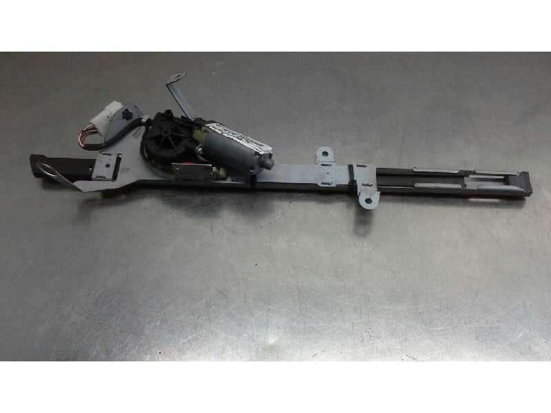 Recambio de motor elevalunas trasero derecho para mercedes clase clk (w209) coupe 200 compressor (209.342) referencia OEM IAM 01