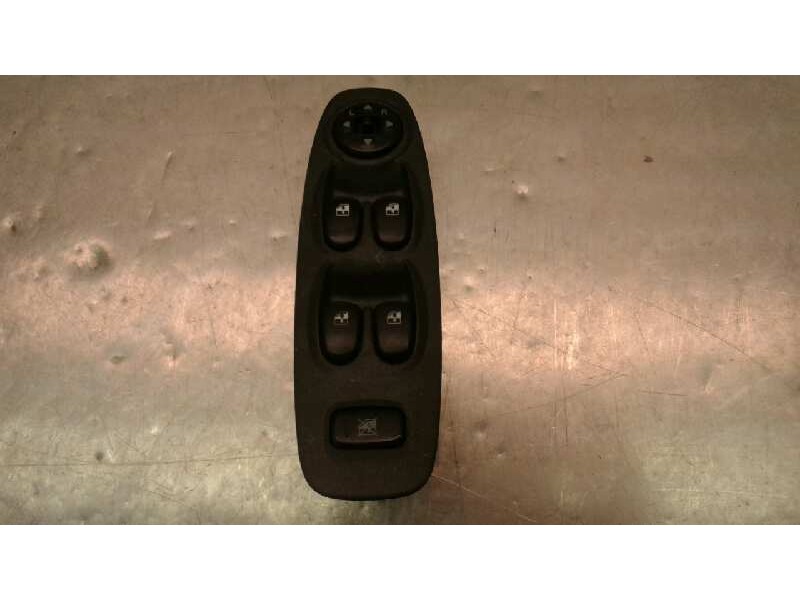 Recambio de mando elevalunas delantero izquierdo para hyundai accent (lc) gls referencia OEM IAM 820W10270  