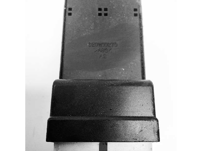 Recambio de mando elevalunas delantero izquierdo para hyundai accent (lc) gls referencia OEM IAM 820W10270  