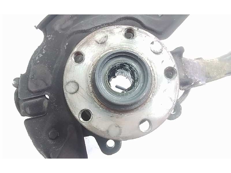 Recambio de mangueta delantera izquierda para volkswagen passat berlina (3b3) edition referencia OEM IAM 8D0407257  