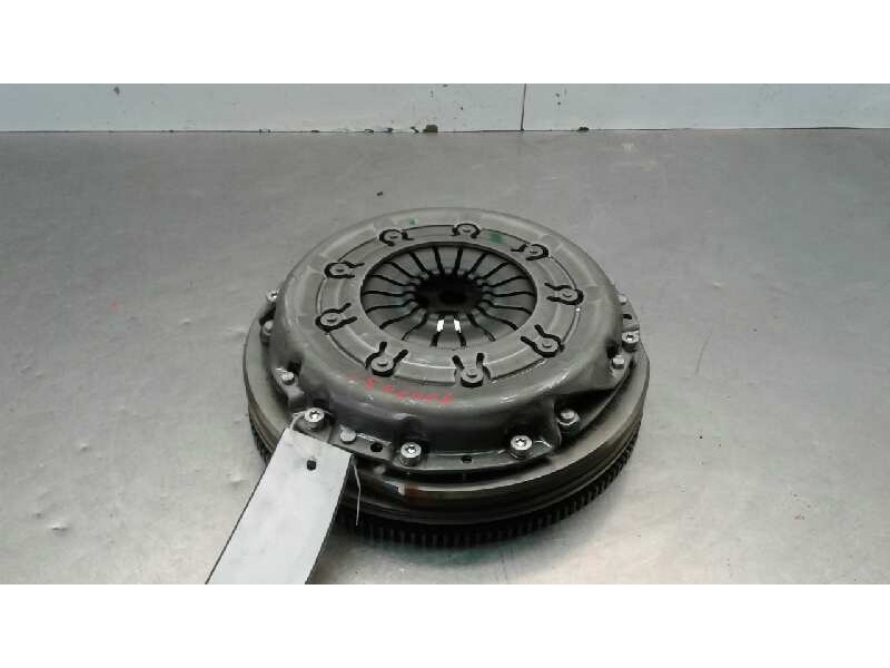Recambio de kit embrague para nissan juke (f15) 1.6 16v referencia OEM IAM   
