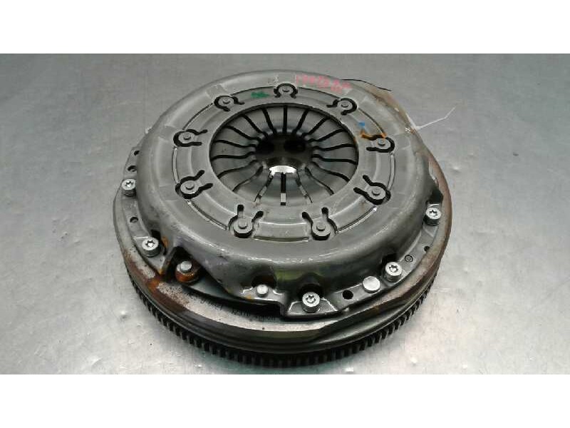 Recambio de kit embrague para nissan juke (f15) 1.6 16v referencia OEM IAM   