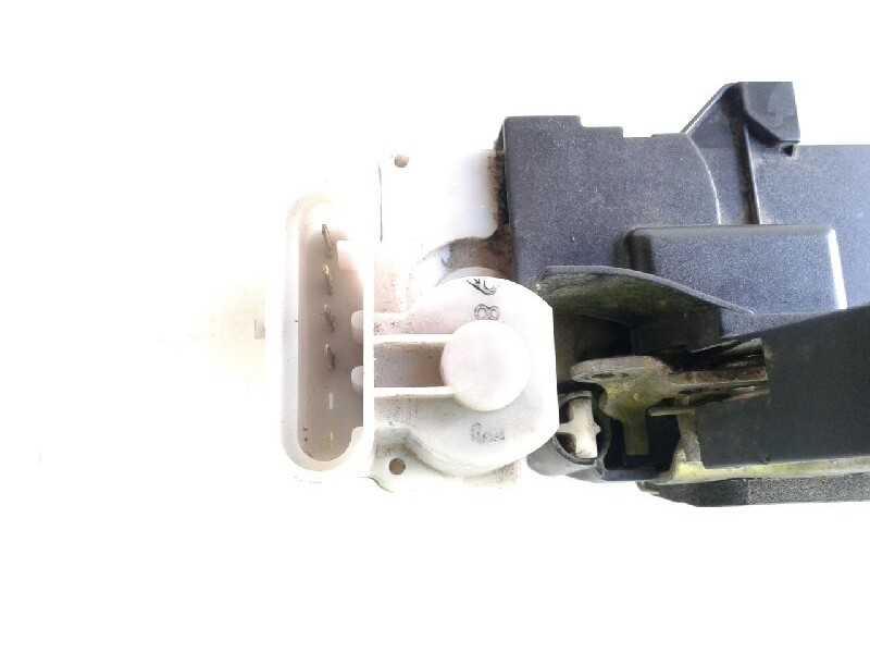 Recambio de cerradura puerta trasera derecha para alfa romeo 147 (190) 1.9 jtd distinctive referencia OEM IAM 0046556820  