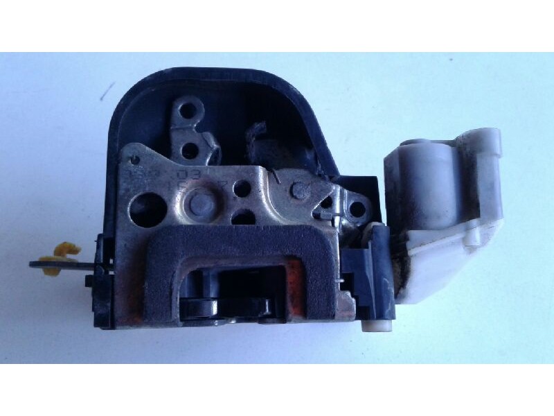 Recambio de cerradura puerta trasera izquierda para alfa romeo 147 (190) 1.9 jtd distinctive referencia OEM IAM 0046557035  