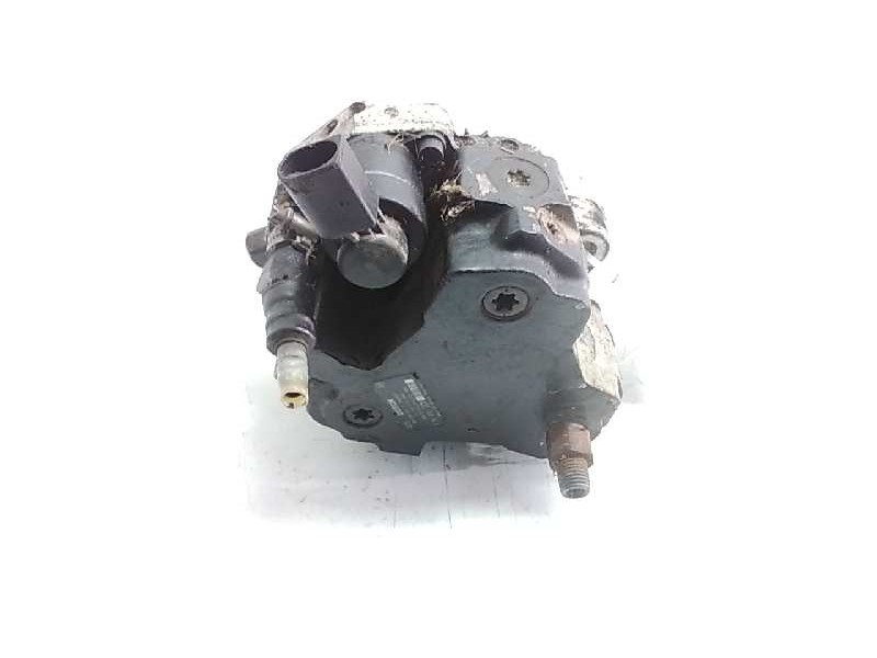 Recambio de bomba inyeccion para bmw serie 3 compact (e46) 318td referencia OEM IAM 7788670 0445010045 