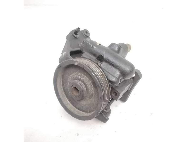 Recambio de bomba servodireccion para renault trafic 2.1 diesel referencia OEM IAM   104669