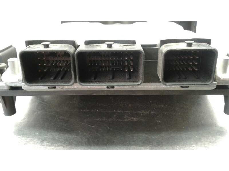 Recambio de centralita motor uce para citroen c5 berlina 2.2 hdi exclusive automático referencia OEM IAM 281010886 341 