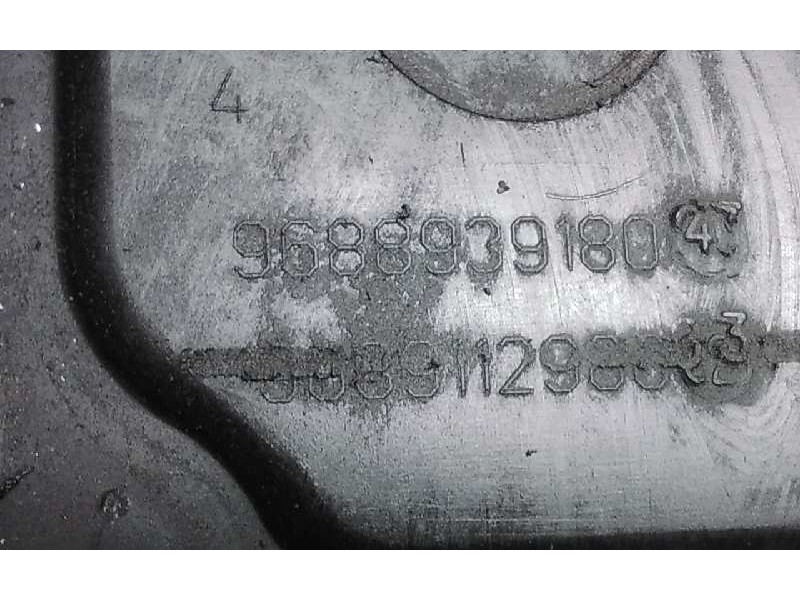 Recambio de tapa balancines para peugeot partner kasten 1.6 16v hdi referencia OEM IAM 9688939180  