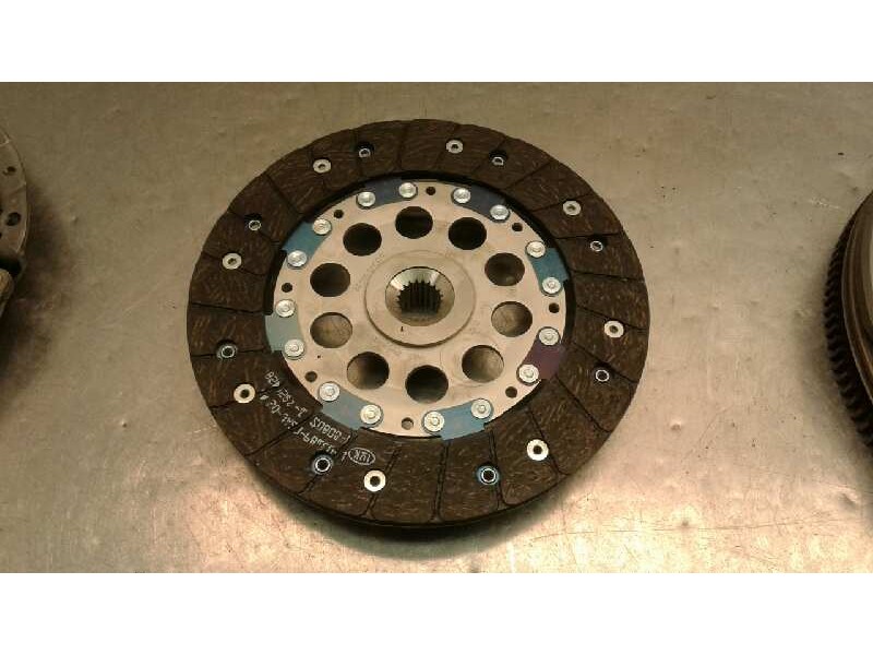 Recambio de kit embrague para nissan juke (f15) 1.6 16v referencia OEM IAM   