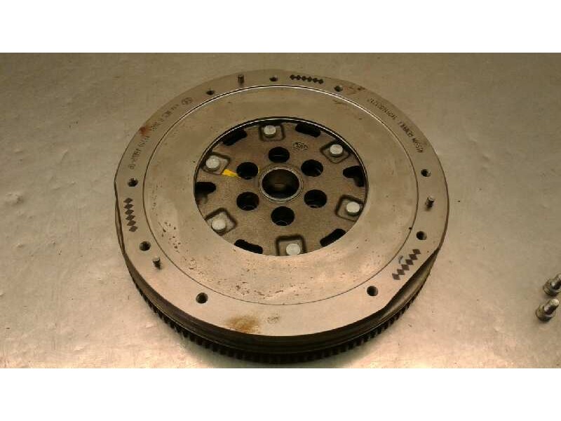 Recambio de kit embrague para nissan juke (f15) 1.6 16v referencia OEM IAM   