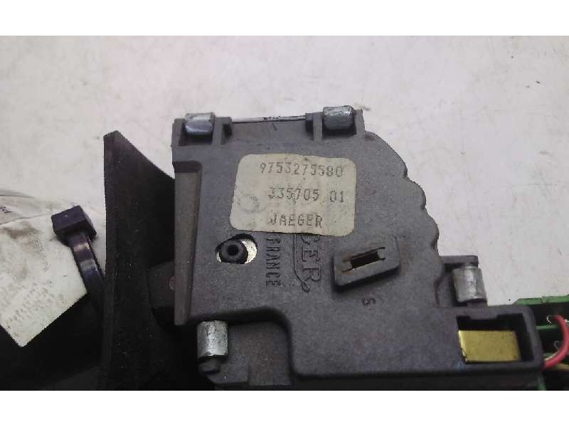 Recambio de mando limpia para peugeot 205 berlina 1.8 diesel cat referencia OEM IAM 9753275580  