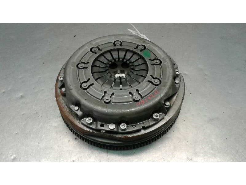 Recambio de kit embrague para nissan juke (f15) 1.6 16v referencia OEM IAM   