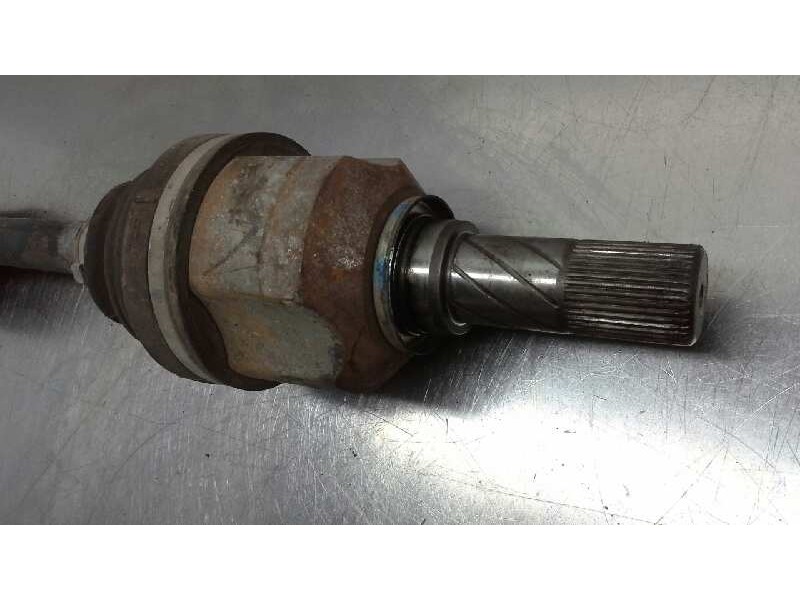 Recambio de transmision delantera izquierda para renault laguna grandtour iii dynamique referencia OEM IAM 8200618182  