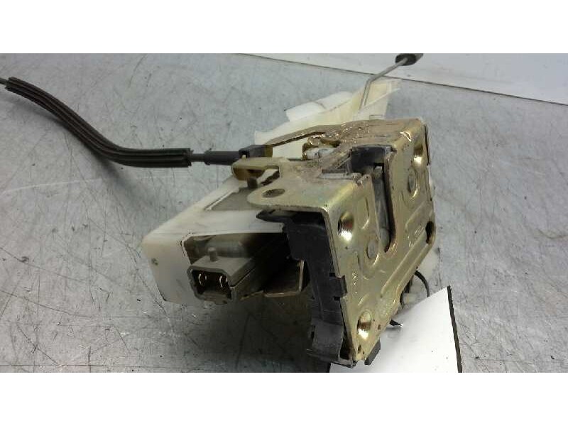 Recambio de cerradura puerta delantera derecha para renault clio ii fase i (b/cbo) 1.2 alize referencia OEM IAM 7701045305  