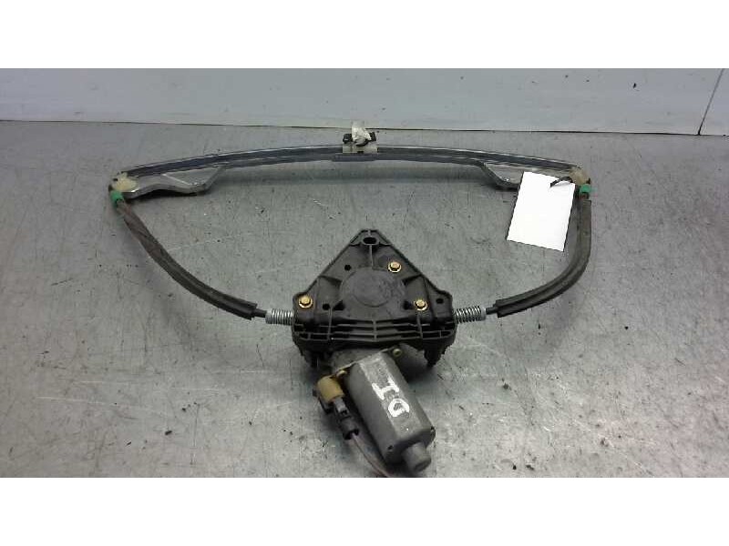 Recambio de elevalunas delantero izquierdo para renault clio ii fase i (b/cbo) 1.2 alize referencia OEM IAM 7701207255  