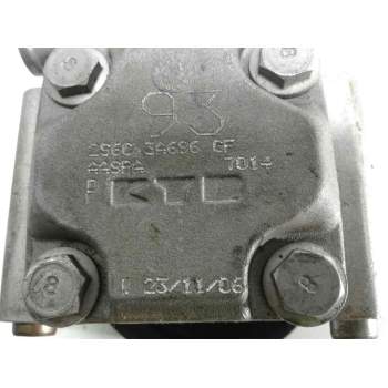 Recambio de bomba servodireccion para ford fiesta (cbk) 1.3 cat referencia OEM IAM 2SGC3A696GF  104736