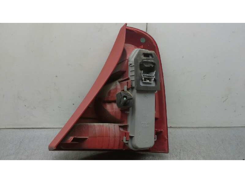 Recambio de piloto trasero izquierdo para renault clio ii fase i (b/cbo) 1.2 alize referencia OEM IAM 7700410515  